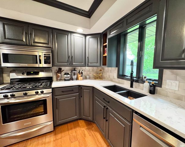 30 Robinhood Place, West Lafayette, IN 47906