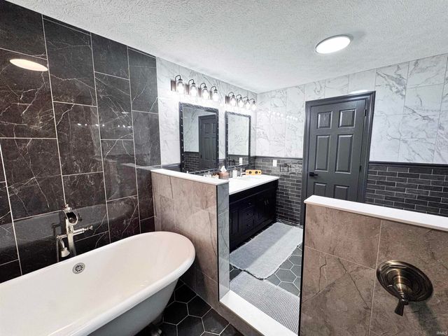 30 Robinhood Place, West Lafayette, IN 47906