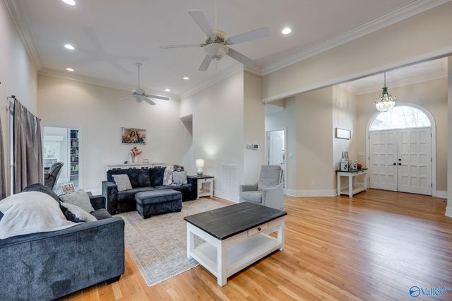 136 Forest Home Drive, Trinity, AL 35673