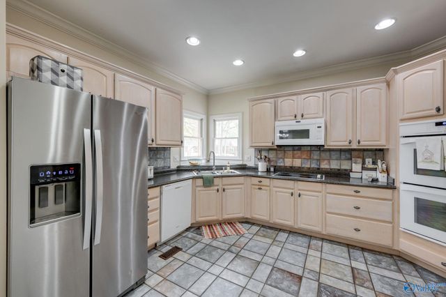 136 Forest Home Drive, Trinity, AL 35673