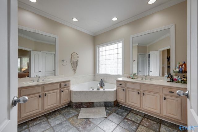 136 Forest Home Drive, Trinity, AL 35673