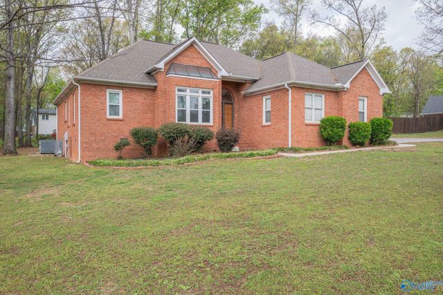 136 Forest Home Drive, Trinity, AL 35673