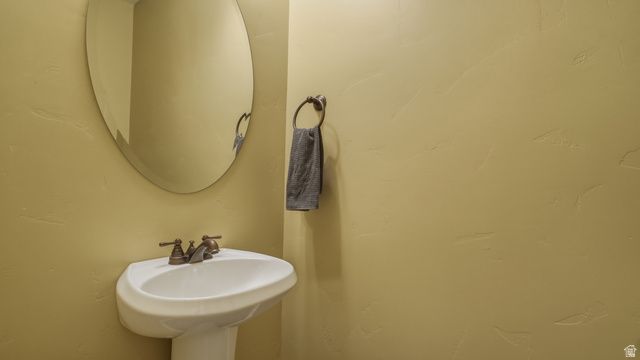 3926 E BARTON CREEK DR, Eagle Mountain, UT 84005