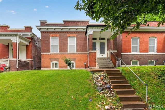 4629 Alaska Avenue, St Louis, MO 63111
