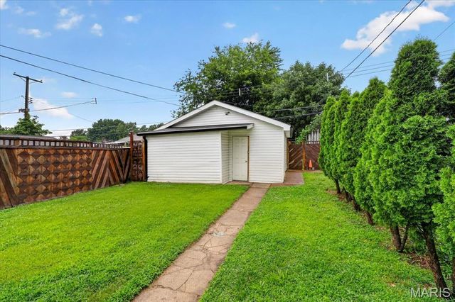 4629 Alaska Avenue, St Louis, MO 63111
