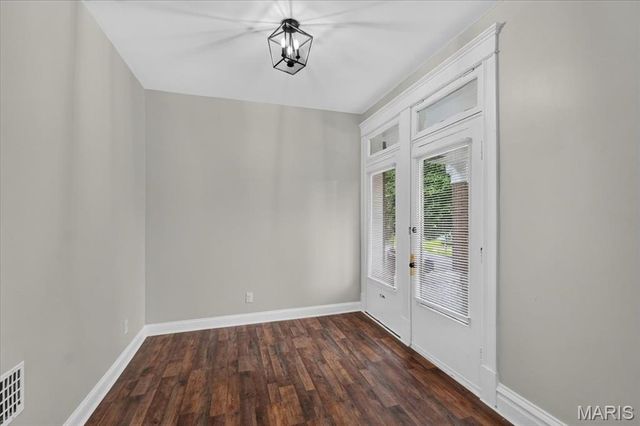 4629 Alaska Avenue, St Louis, MO 63111