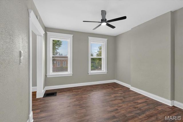 4629 Alaska Avenue, St Louis, MO 63111