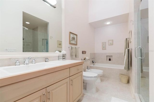 6417 RENWICK CIRCLE, Tampa, FL 33647