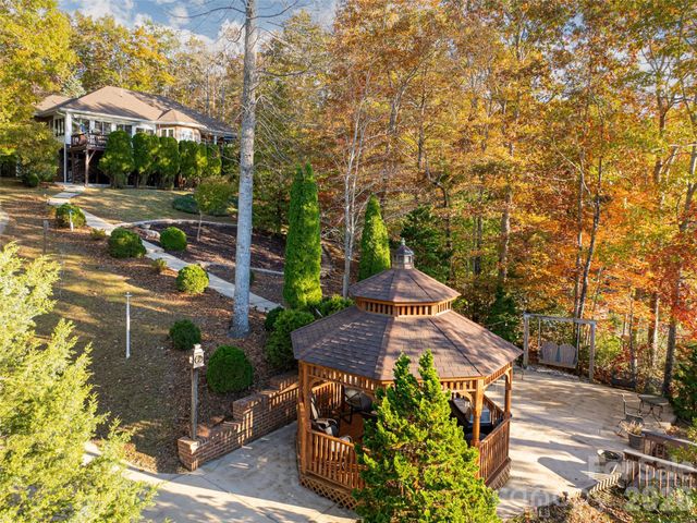 1341 Forest Lake Heights Drive, Nebo, NC 28761