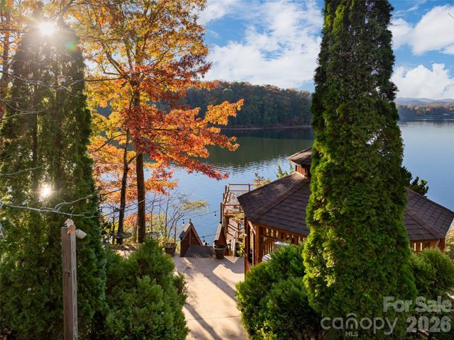 1341 Forest Lake Heights Drive, Nebo, NC 28761