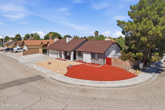 1721 W Avenue K9, Lancaster, CA 93534