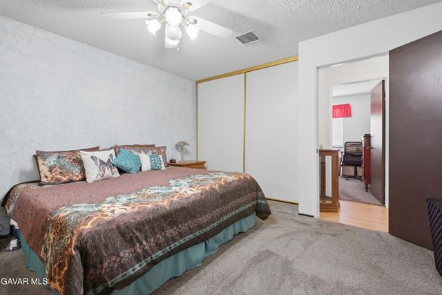 1721 W Avenue K9, Lancaster, CA 93534