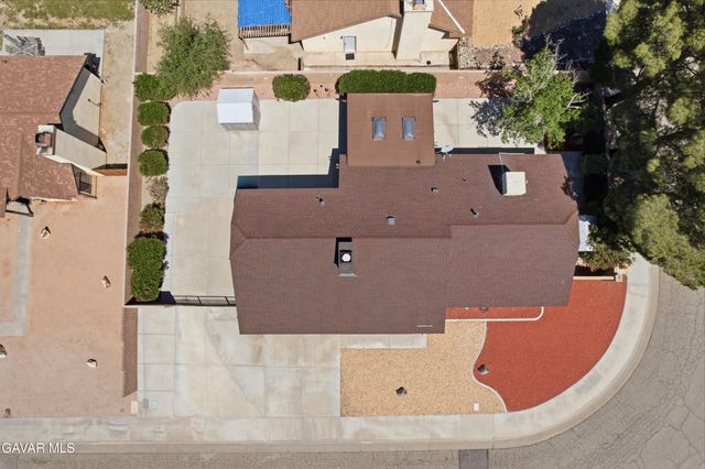 1721 W Avenue K9, Lancaster, CA 93534