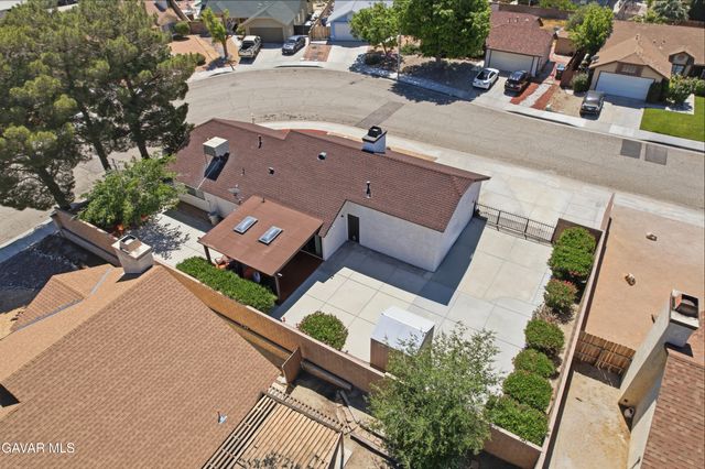 1721 W Avenue K9, Lancaster, CA 93534