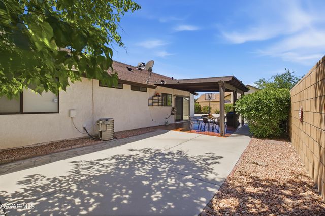 1721 W Avenue K9, Lancaster, CA 93534