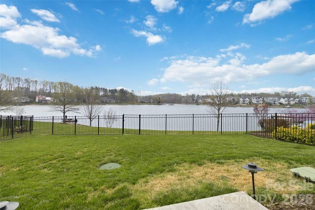 130 Sisters Cove Court, Mooresville, NC 28117