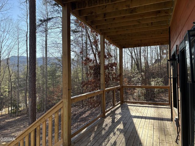 2672 Sulpher Springs Road, Sevierville, TN 37862