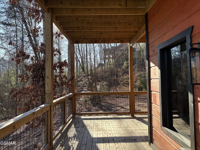 2672 Sulpher Springs Road, Sevierville, TN 37862
