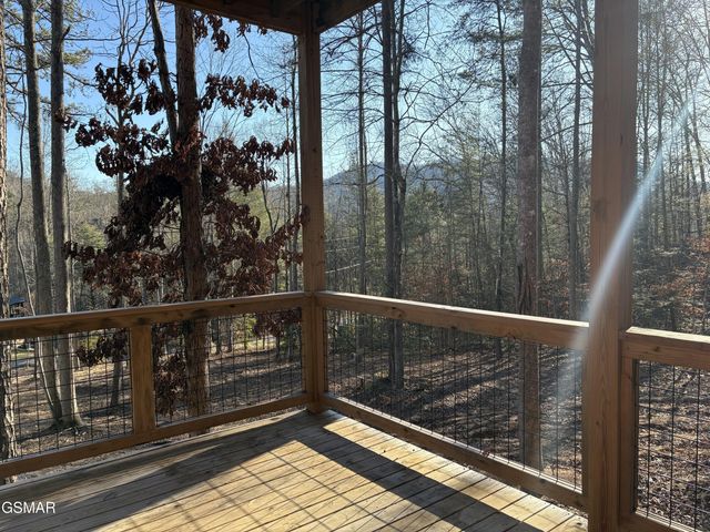 2672 Sulpher Springs Road, Sevierville, TN 37862