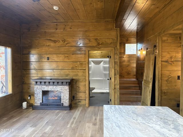 2672 Sulpher Springs Road, Sevierville, TN 37862