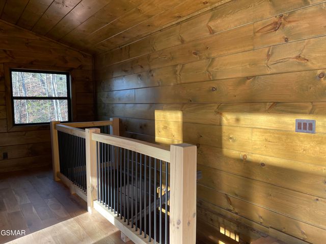 2672 Sulpher Springs Road, Sevierville, TN 37862