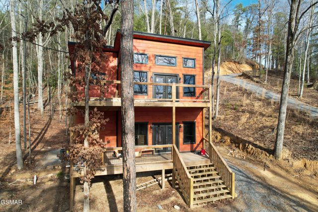 2672 Sulpher Springs Road, Sevierville, TN 37862