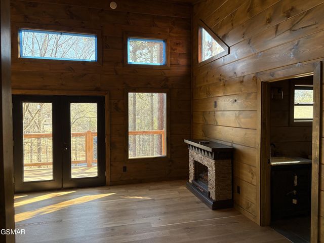 2672 Sulpher Springs Road, Sevierville, TN 37862