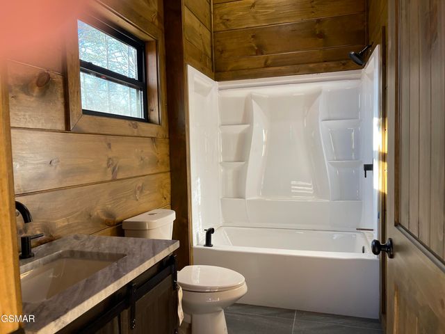 2672 Sulpher Springs Road, Sevierville, TN 37862