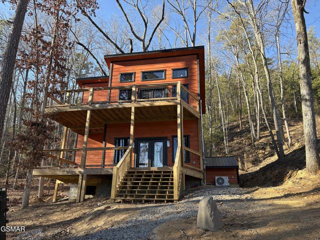 2672 Sulpher Springs Road, Sevierville, TN 37862