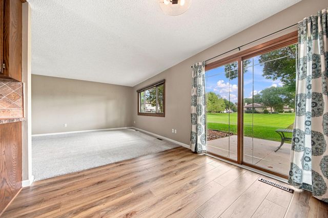 8772 Maplebrook Parkway N, Brooklyn Park, MN 55445