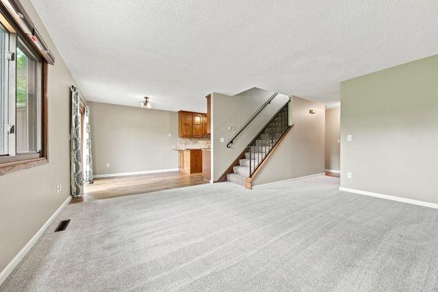 8772 Maplebrook Parkway N, Brooklyn Park, MN 55445