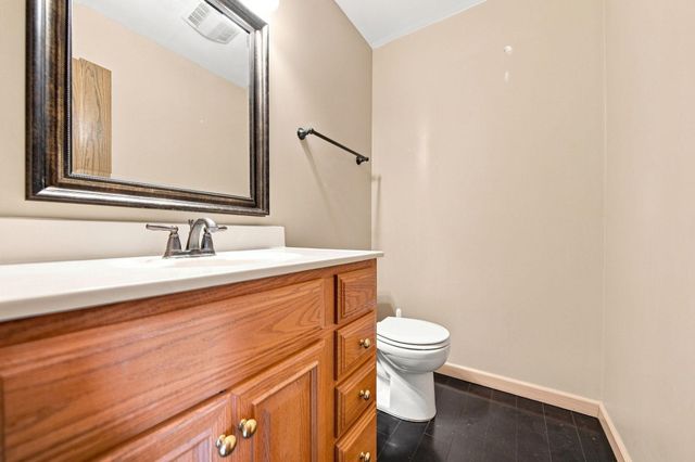 8772 Maplebrook Parkway N, Brooklyn Park, MN 55445