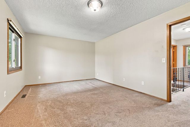 8772 Maplebrook Parkway N, Brooklyn Park, MN 55445