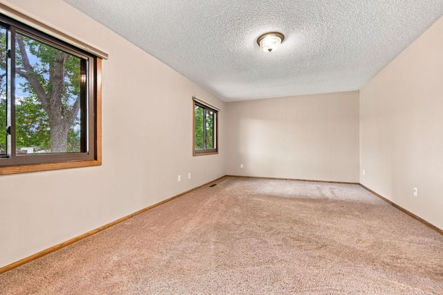 8772 Maplebrook Parkway N, Brooklyn Park, MN 55445
