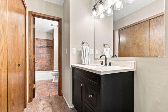 8772 Maplebrook Parkway N, Brooklyn Park, MN 55445