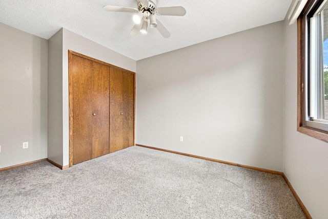 8772 Maplebrook Parkway N, Brooklyn Park, MN 55445