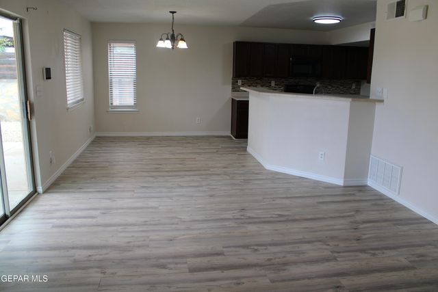 14313 ISLAND POINT Drive, El Paso, TX 79938
