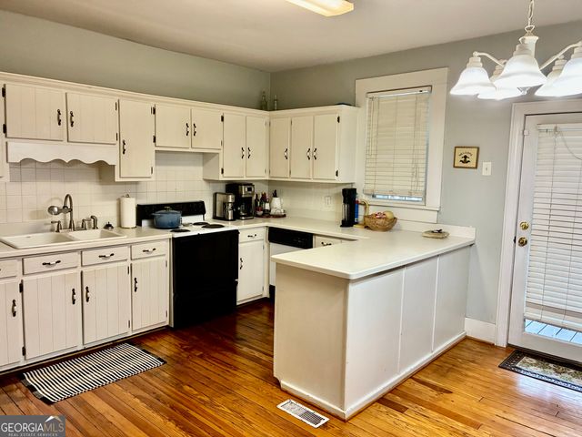 317 E 11th Street, Rome, GA 30161