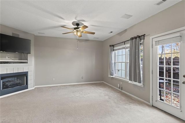 606 Station Square LN, Chesapeake, VA 23320