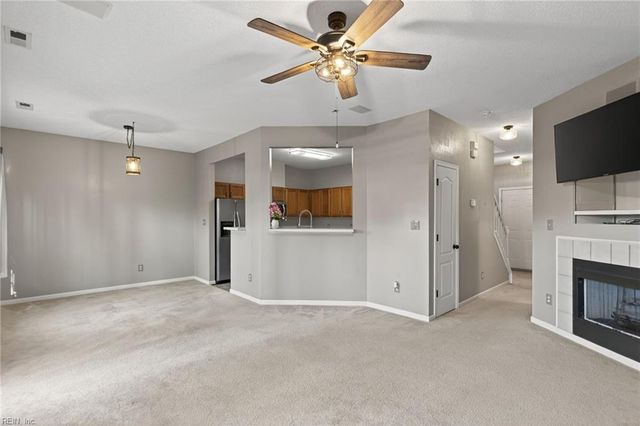 606 Station Square LN, Chesapeake, VA 23320