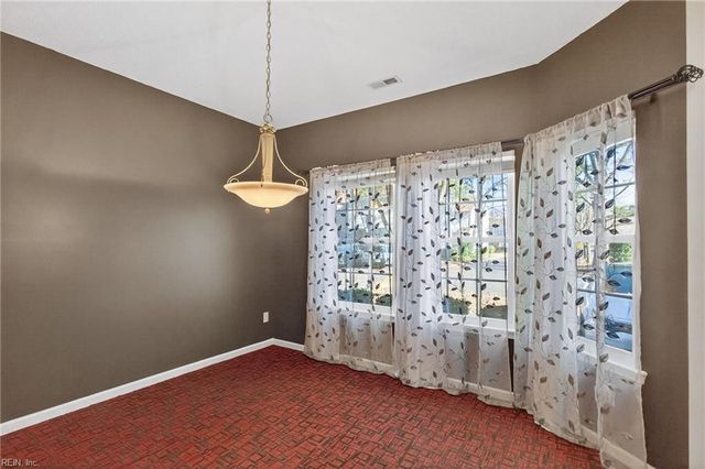 606 Station Square LN, Chesapeake, VA 23320