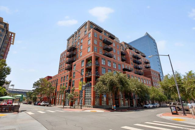 877 Island Ave 218, San Diego, CA 92101