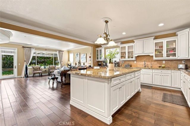 14 Poppyglen Court, Azusa, CA 91702