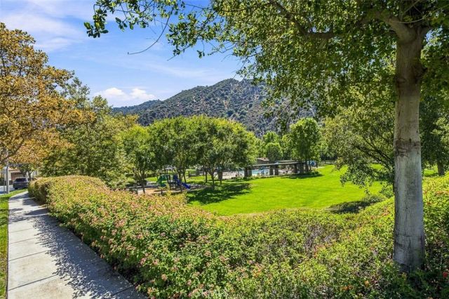 14 Poppyglen Court, Azusa, CA 91702