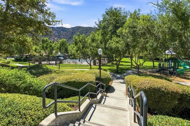 14 Poppyglen Court, Azusa, CA 91702