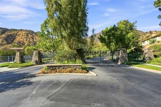 14 Poppyglen Court, Azusa, CA 91702