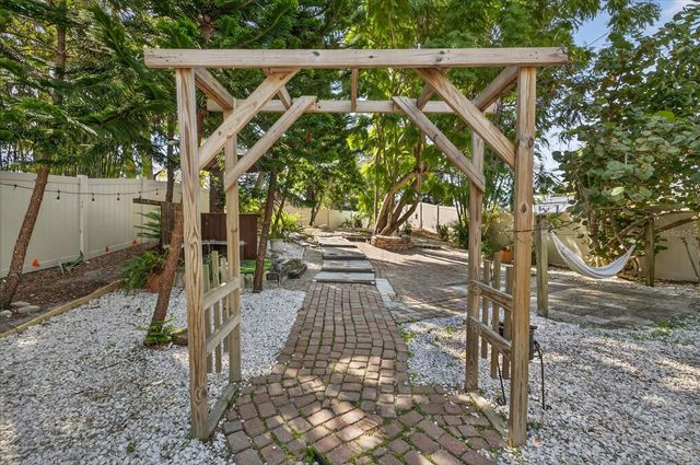 1907 BAYSHORE COURT, Safety Harbor, FL 34695