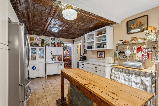 92 Jennings Avenue, Patchogue, NY 11772
