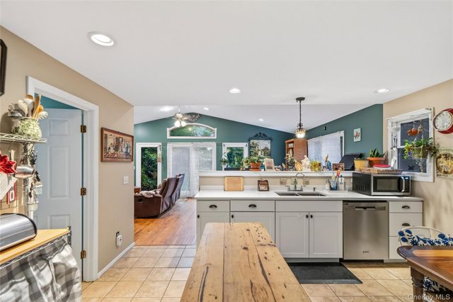 92 Jennings Avenue, Patchogue, NY 11772