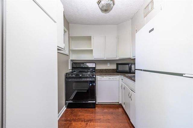 120 Biscayne Drive NW B10, Atlanta, GA 30309